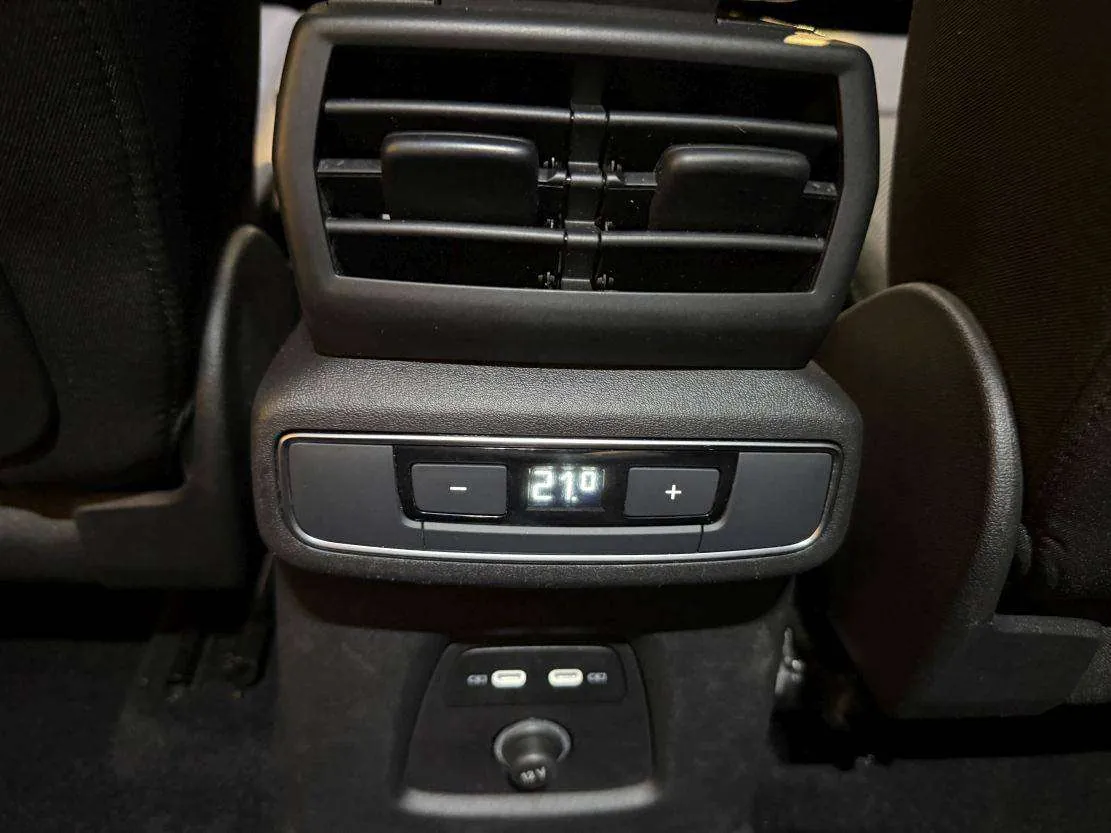 Audi Q4 E-Tron 2023 photo 5