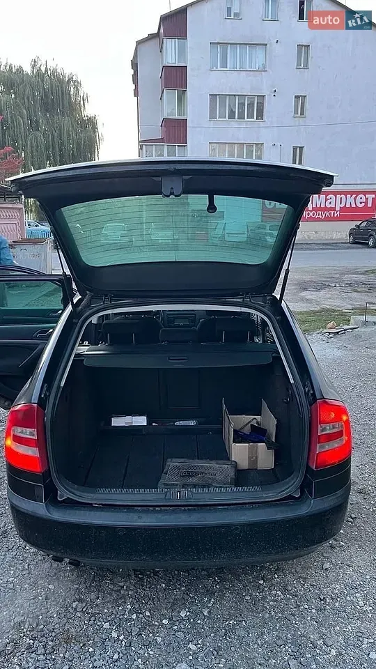 Skoda Octavia 2008 photo 3