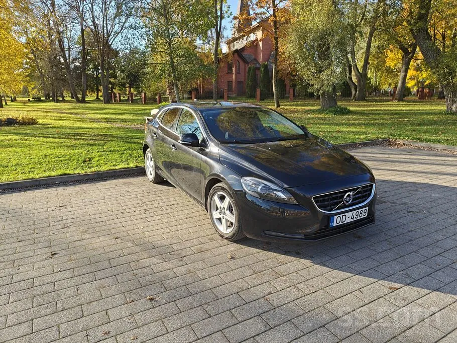 Volvo V40