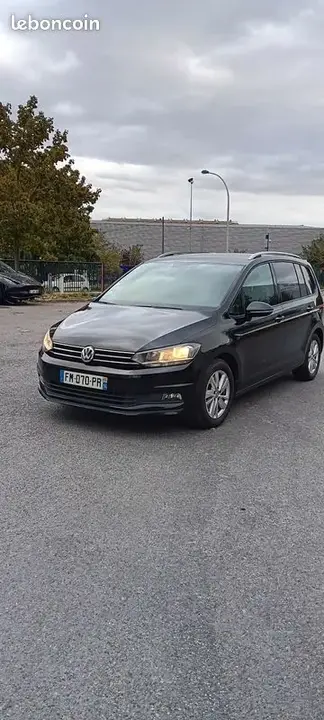 Volkswagen Touran 2019 photo 2