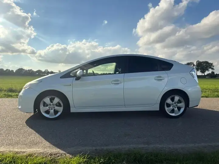Toyota Prius 2012 photo 4