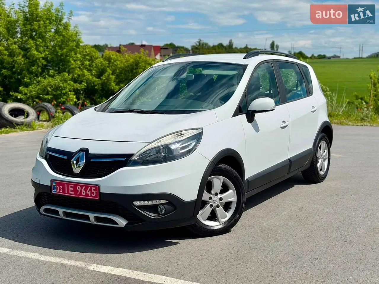 Renault Scenic 2014 photo 2
