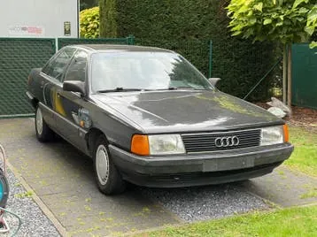 Audi 100