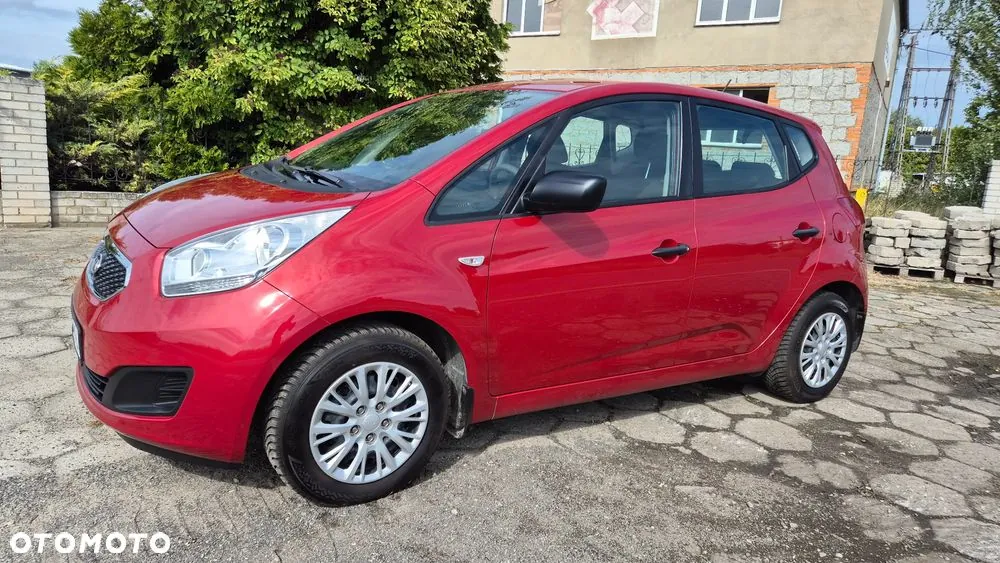 Kia Venga 2012 photo 2