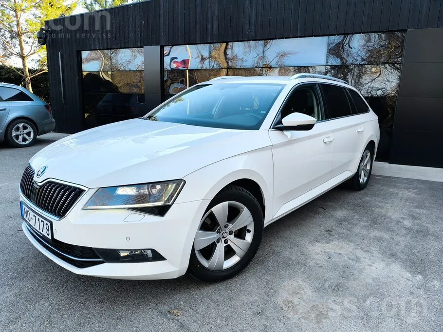 Skoda Superb 2019 photo 4