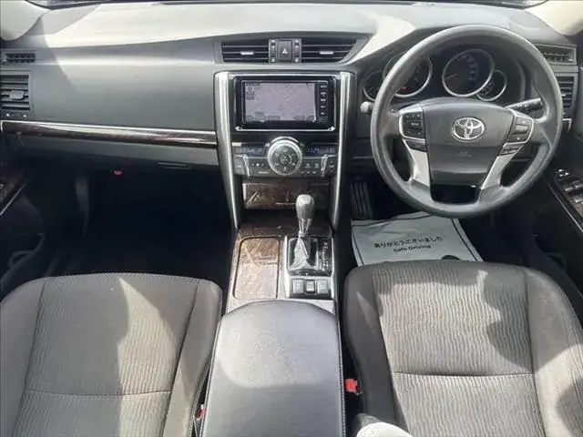 Toyota Mark X 2017 photo 3