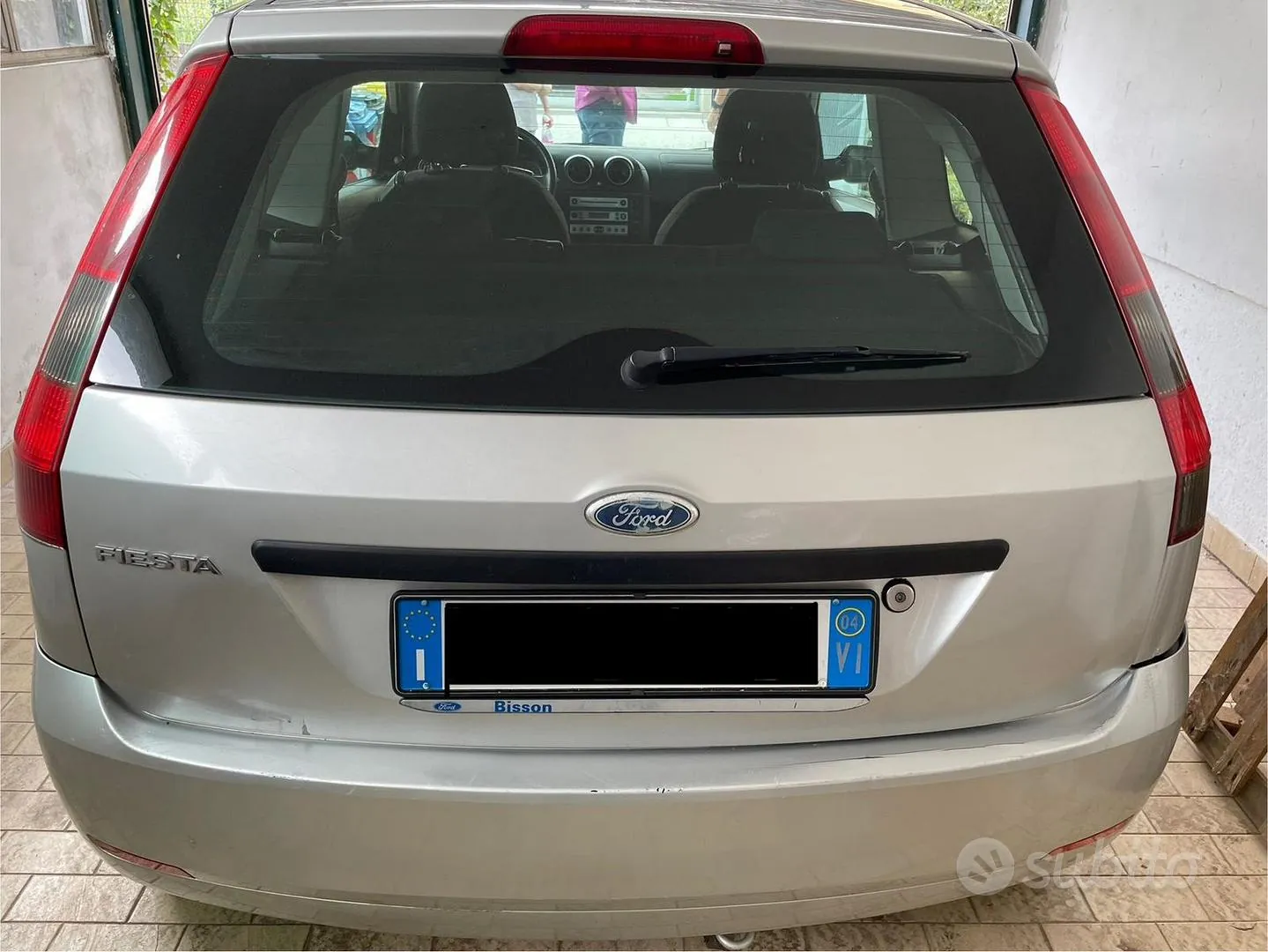 Ford Fiesta 2004 photo 2