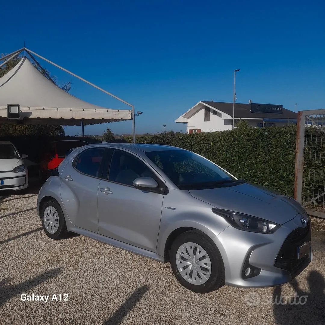 Toyota Yaris 2022 photo 3