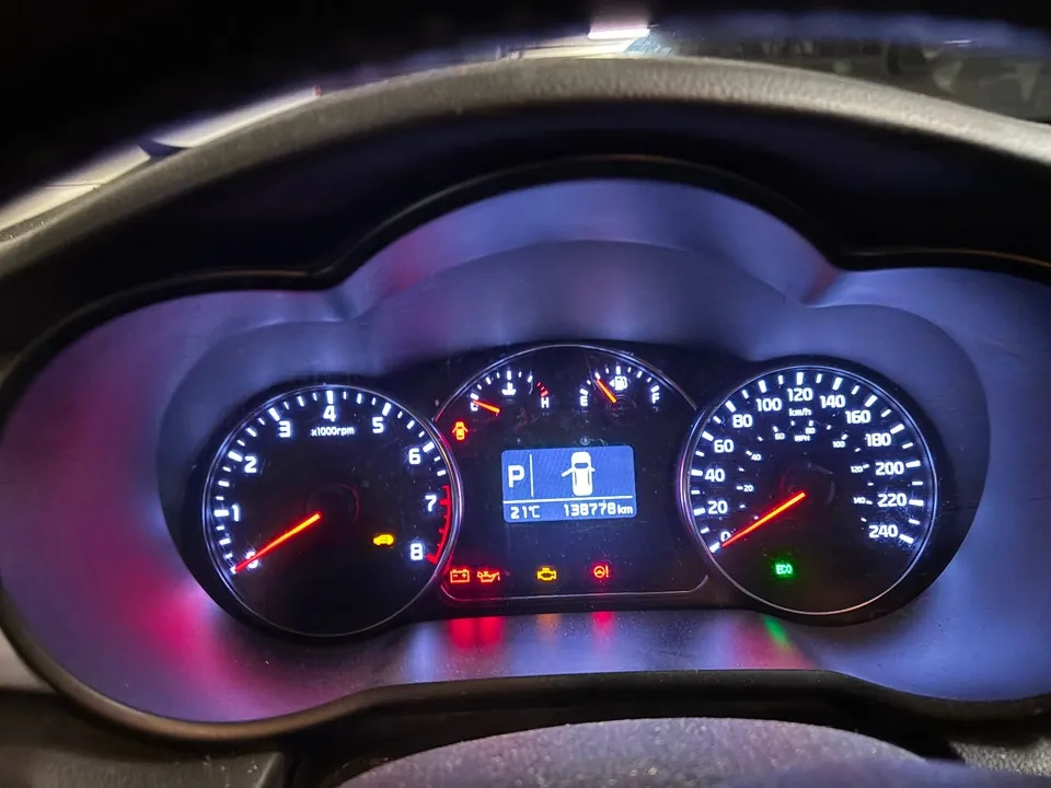 Kia Rondo 2015 photo 5