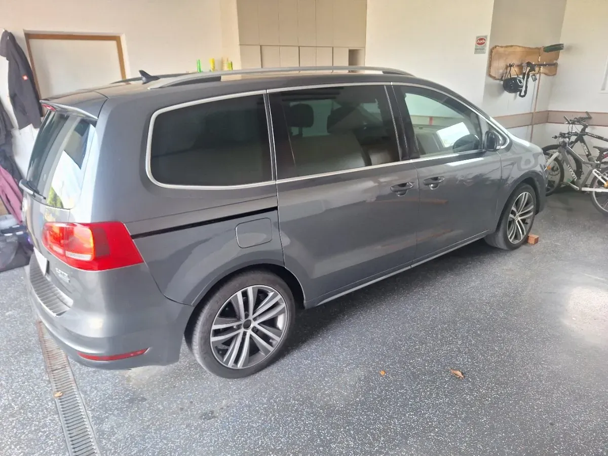 Volkswagen Sharan 2012 photo 3