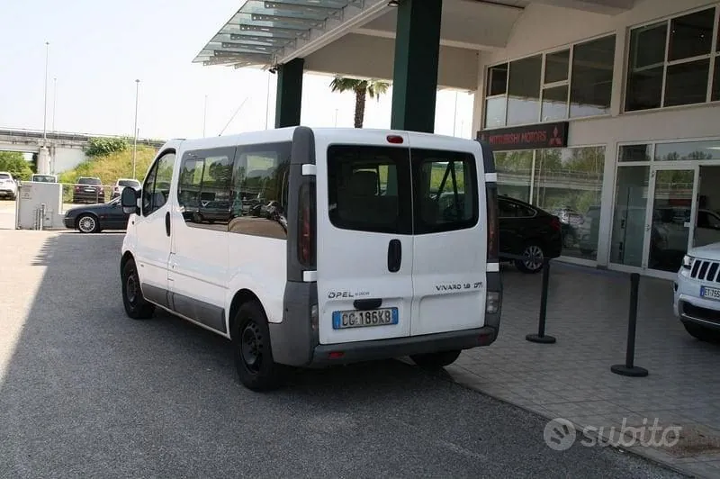 Opel Vivaro 2003 photo 3