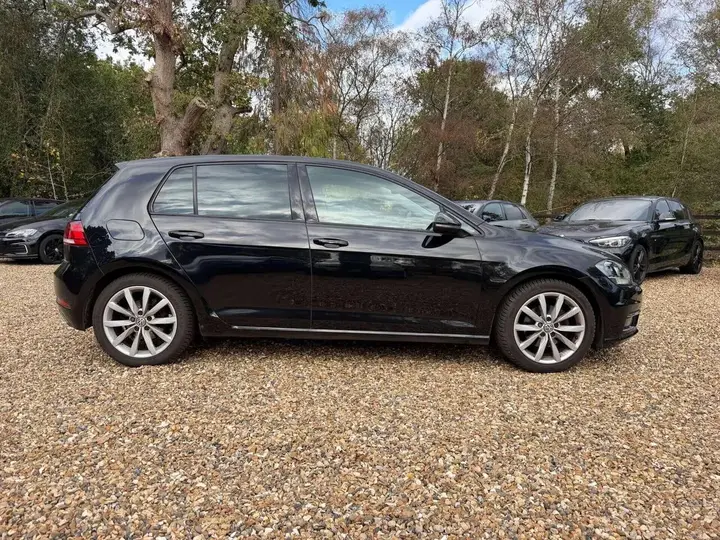 Volkswagen Golf 2017 photo 2