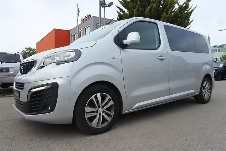 Peugeot Traveller 2017 photo 3