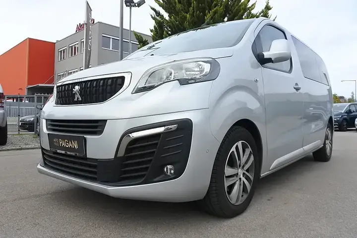 Peugeot Traveller