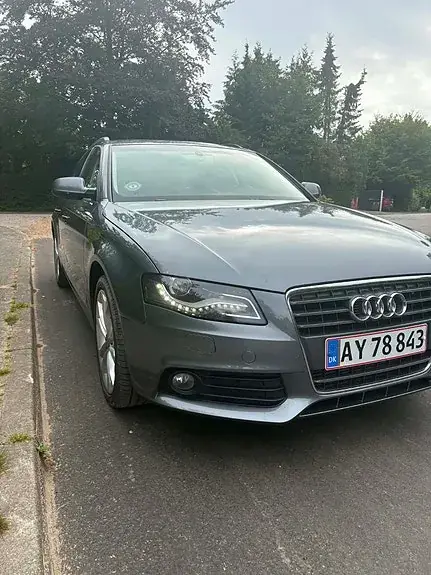 Audi A4 2011 photo 3