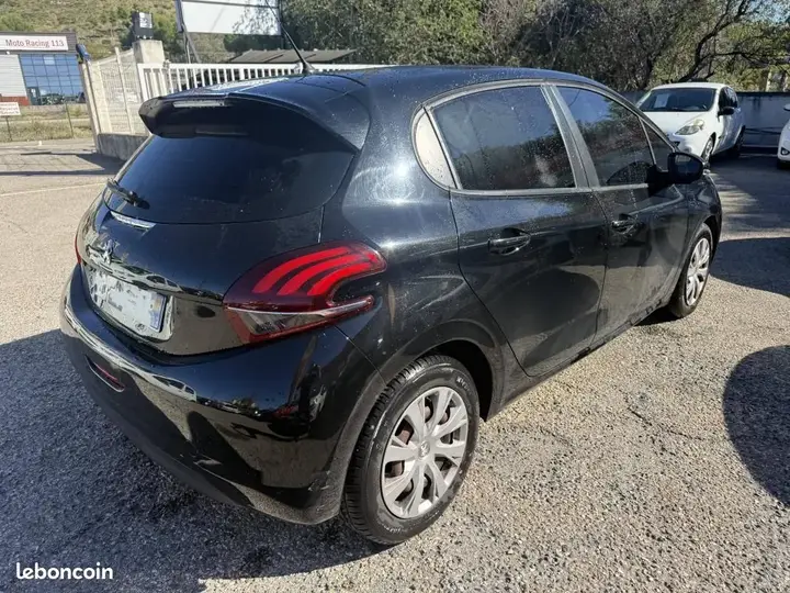 Peugeot 208 2017 photo 4