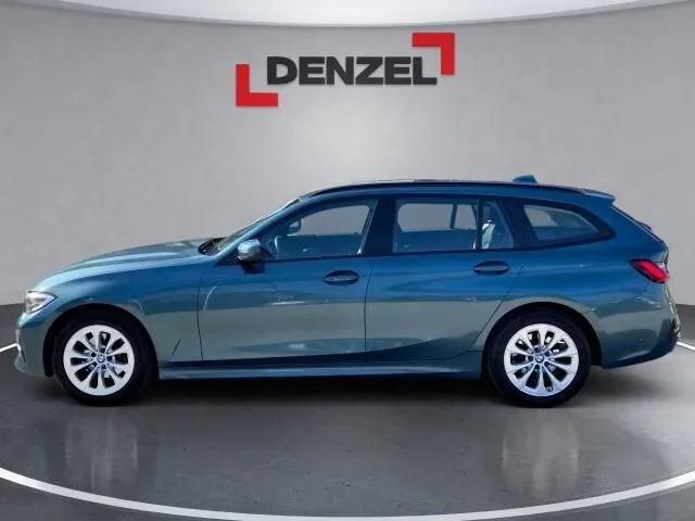 BMW 3 Series 2021 photo 2