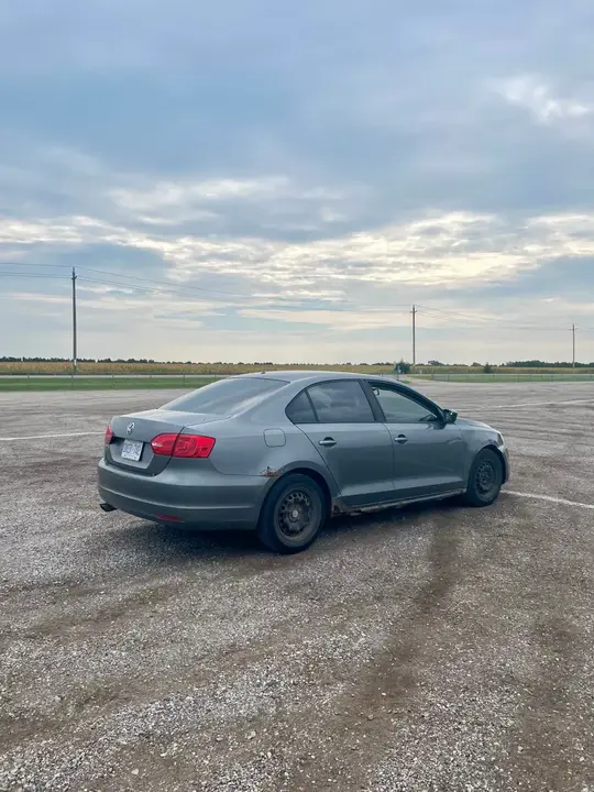 Volkswagen Jetta 2012 photo 4