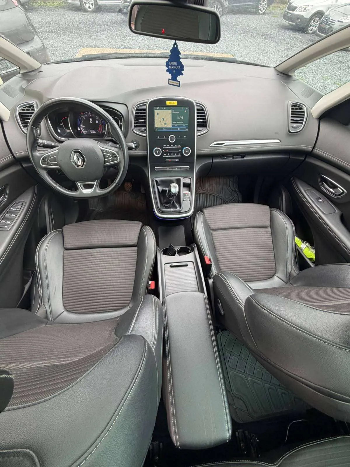 Renault Scenic 2016 photo 4