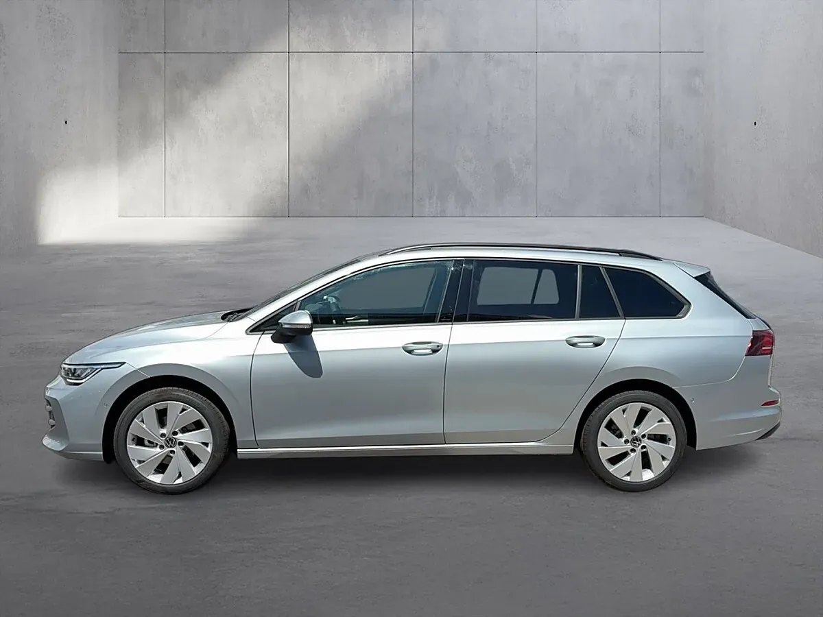 Volkswagen Golf 2026 photo 2