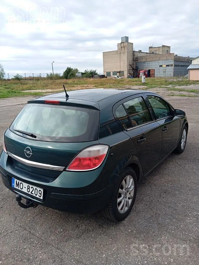Opel Astra 2005 photo 2