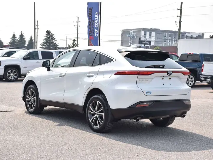 Toyota Venza 2024 photo 4