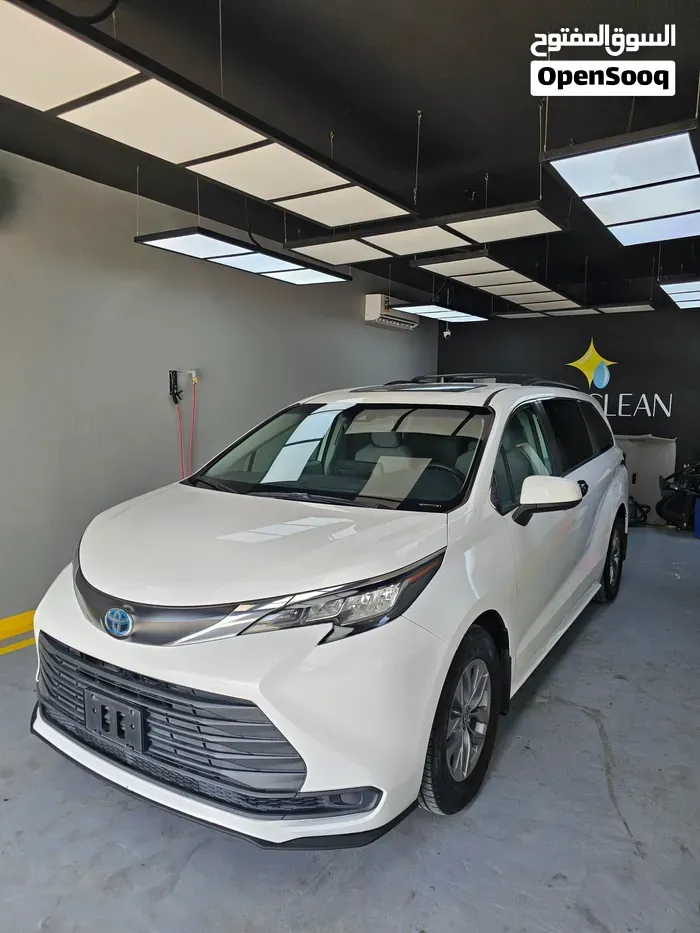 Toyota Sienna 2022 photo 3