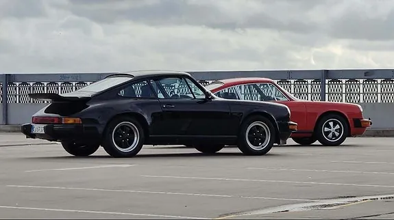 Porsche 911 S 1976 photo 2