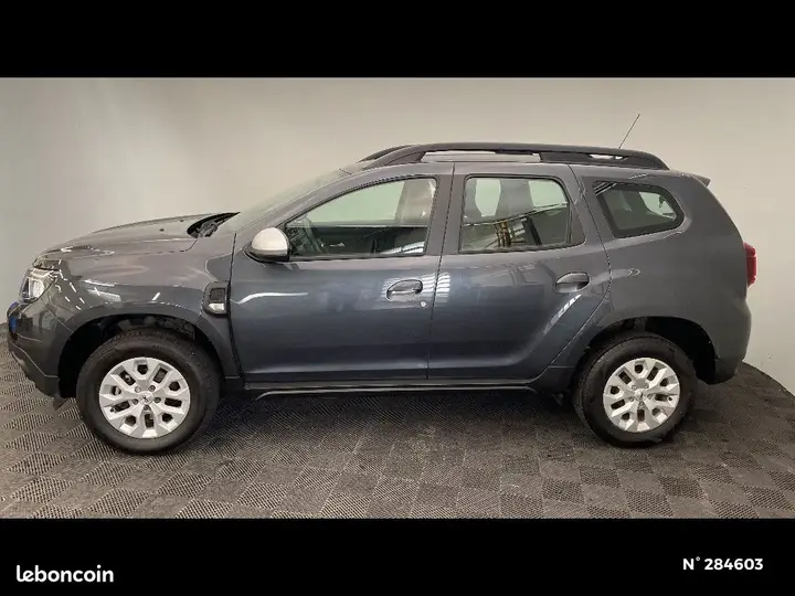 Dacia Duster 2023 photo 2