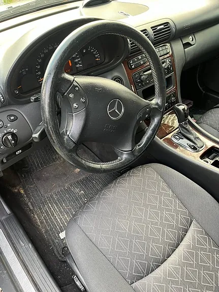 Mercedes-Benz C180 2002 photo 3