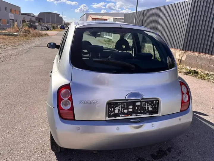 Nissan Micra 2004 photo 3