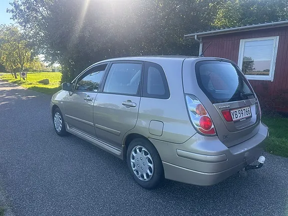 Suzuki Liana 2006 photo 5