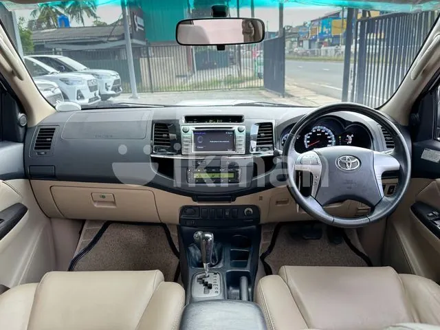 Toyota Fortuner 2015 photo 4