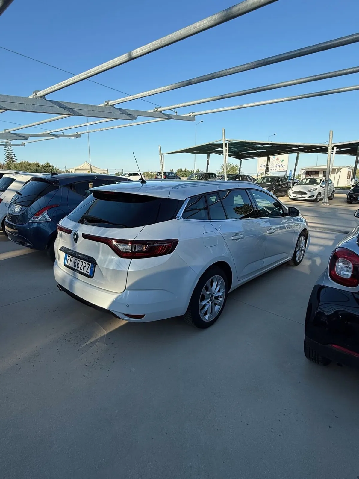 Renault Megane 2016 photo 3
