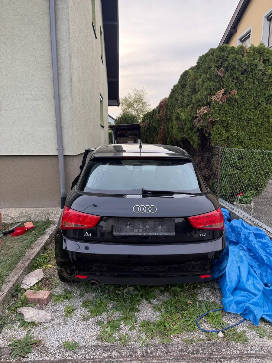 Audi A1 2011 photo 3