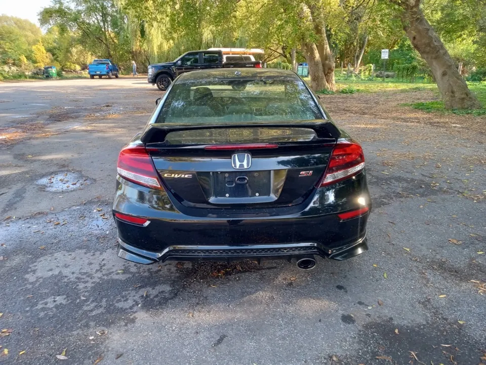 Honda Civic 2015 photo 2