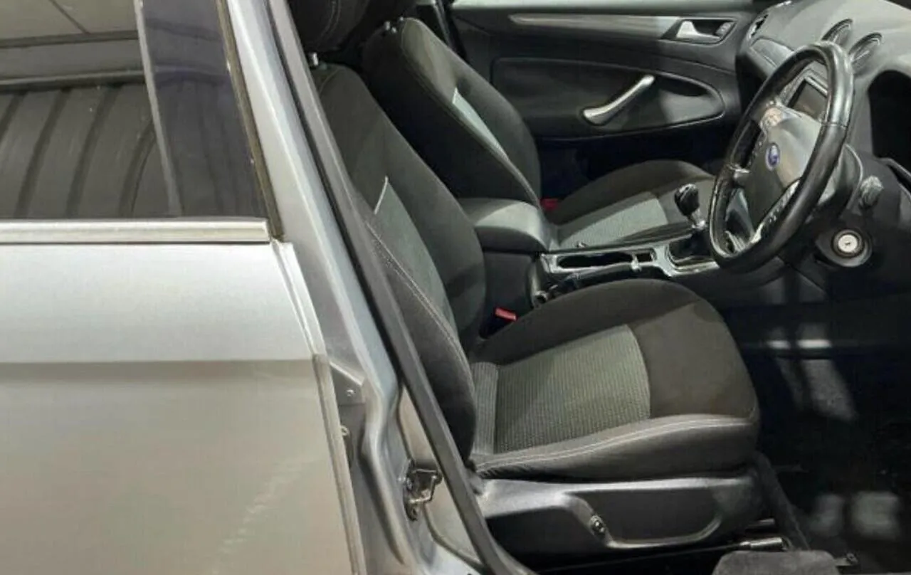 Ford Mondeo 2012 photo 5