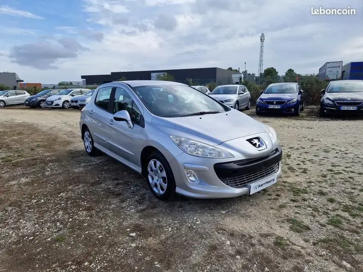 Peugeot 308 2010 photo 2