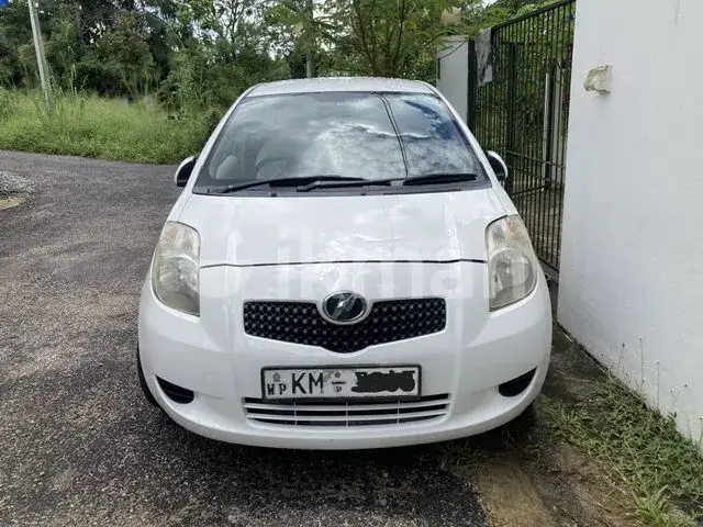 Toyota Vitz 2007 photo 2