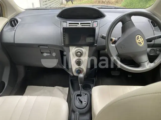 Toyota Vitz 2007 photo 4