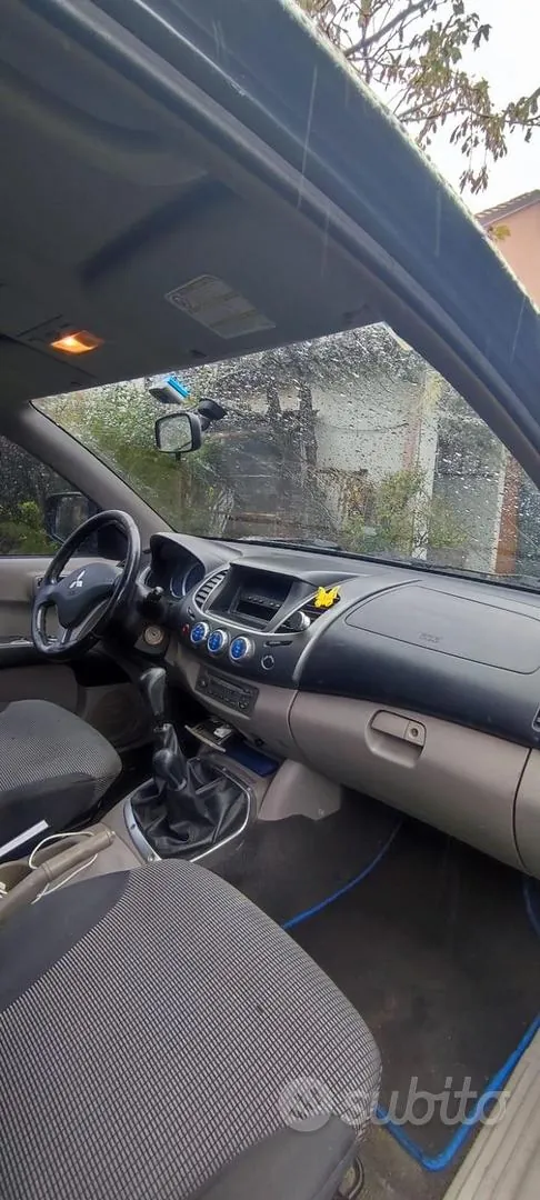 Mitsubishi L200 2006 photo 3
