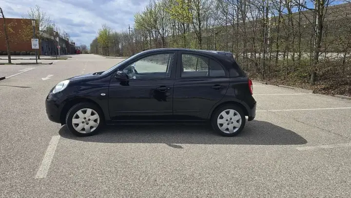 Nissan Micra 2011 photo 2