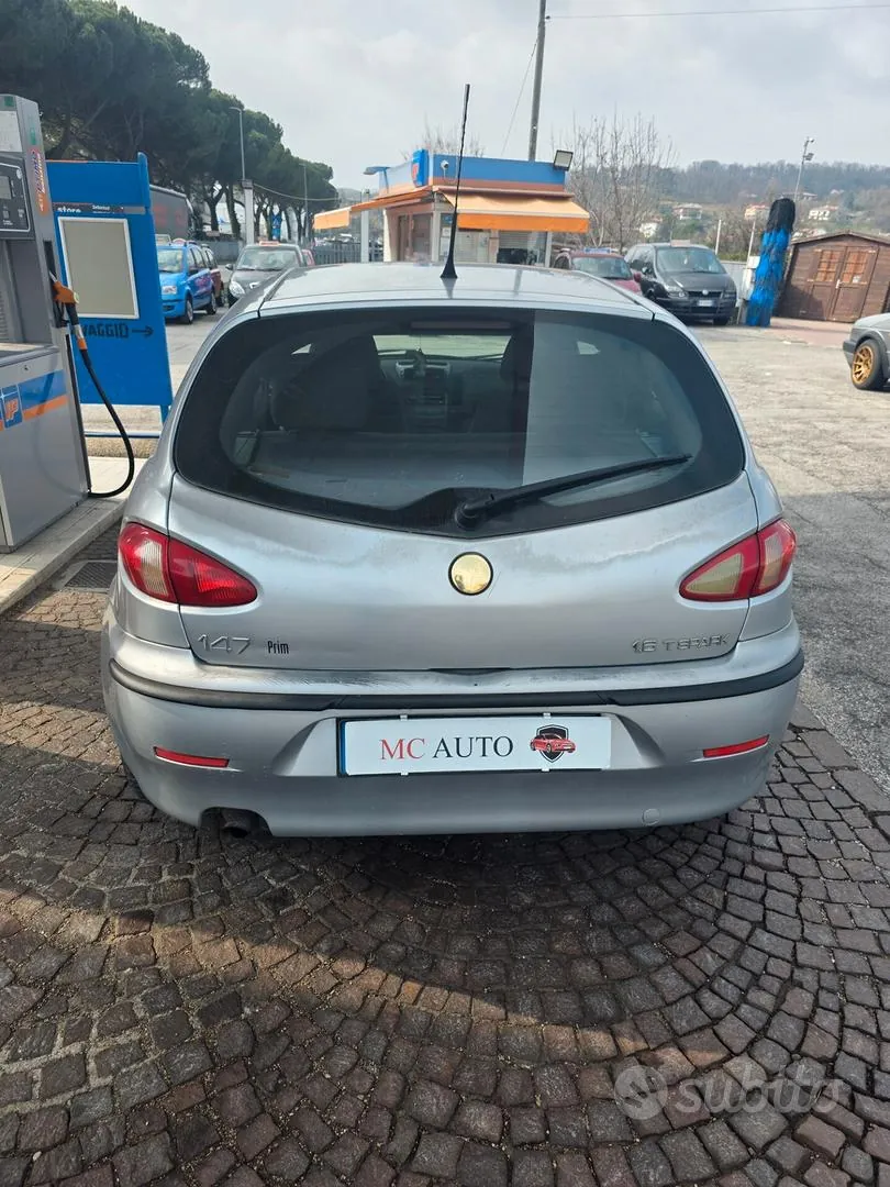 Alfa Romeo 147 2001 photo 4