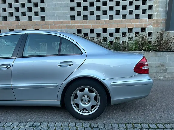 Mercedes-Benz E200 D 2005 photo 5