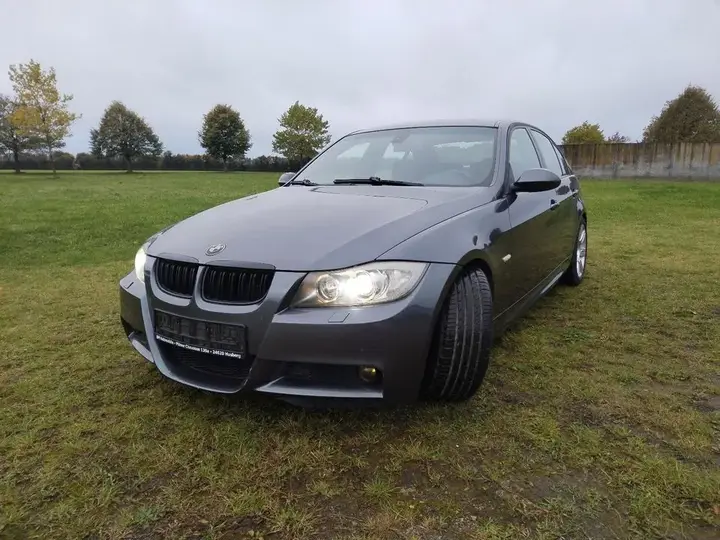BMW 318I