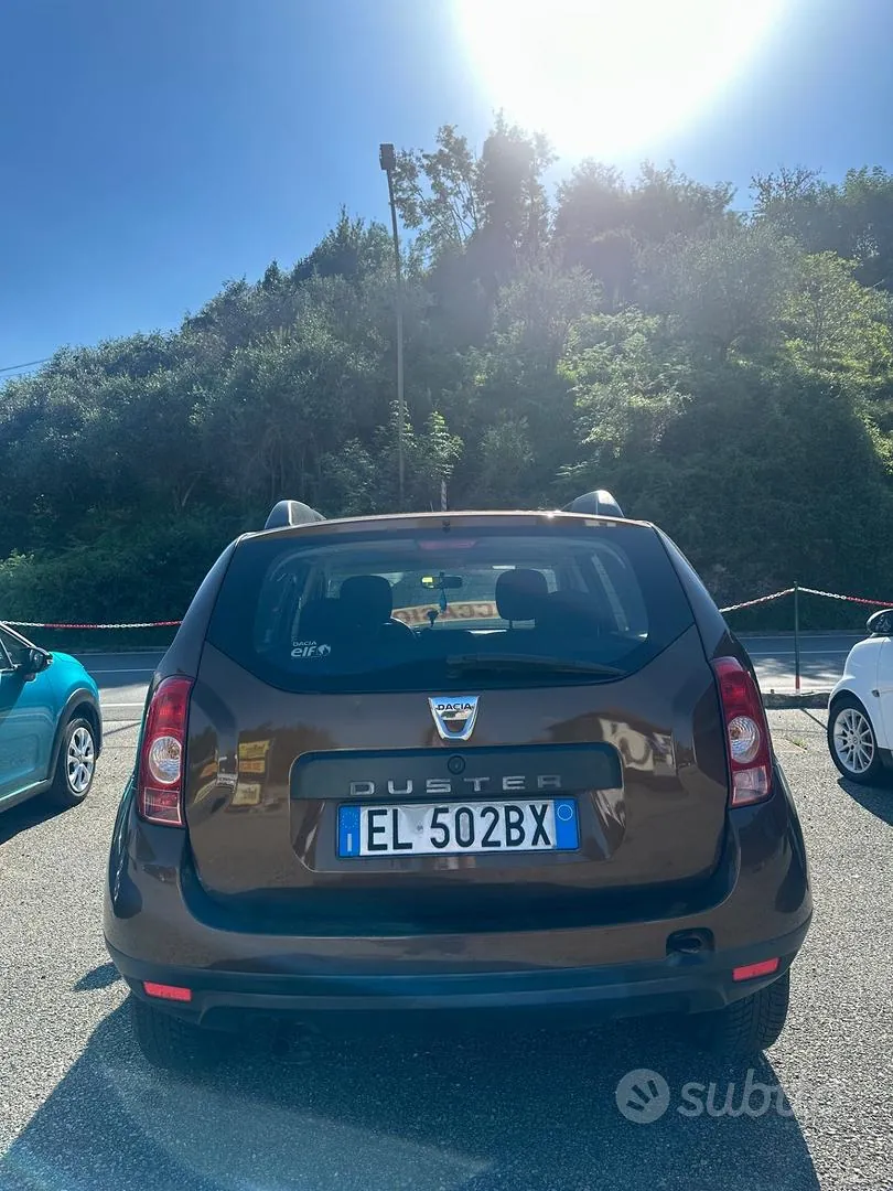 Dacia Duster 2011 photo 2