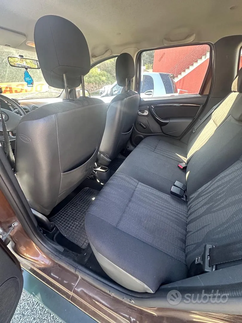 Dacia Duster 2011 photo 5