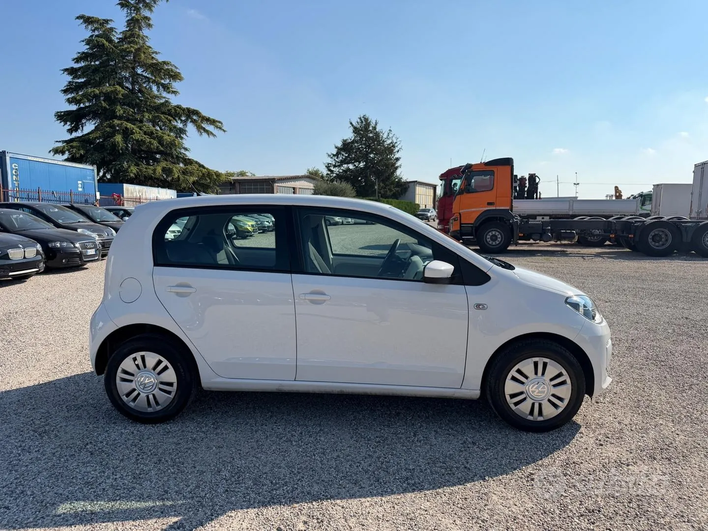 Volkswagen Up 2012 photo 5