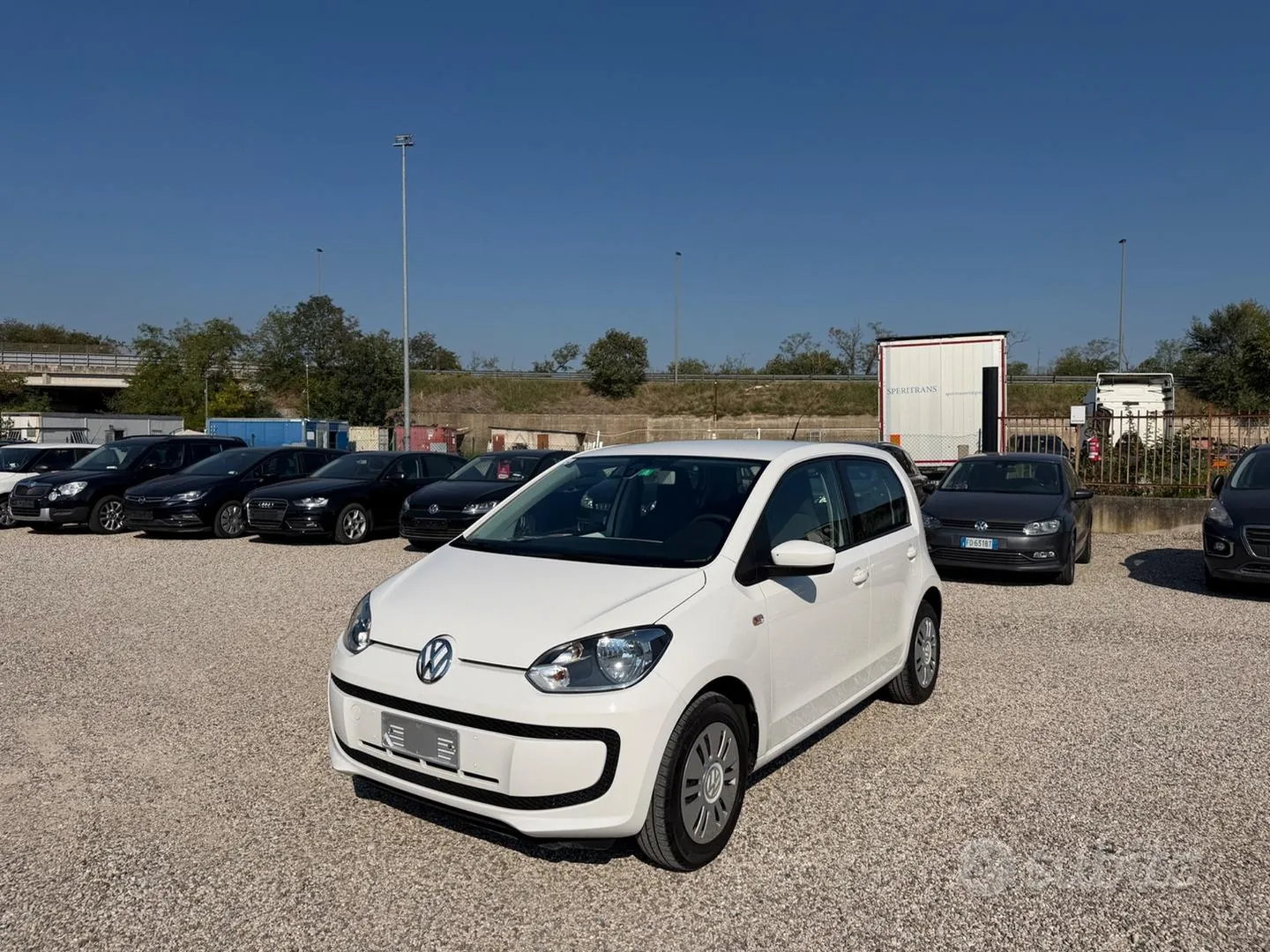 Volkswagen Up 2012 photo 2