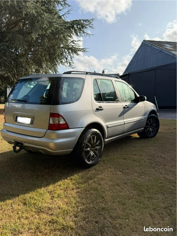 Mercedes-Benz Ml 270 Cdi 2002 photo 3